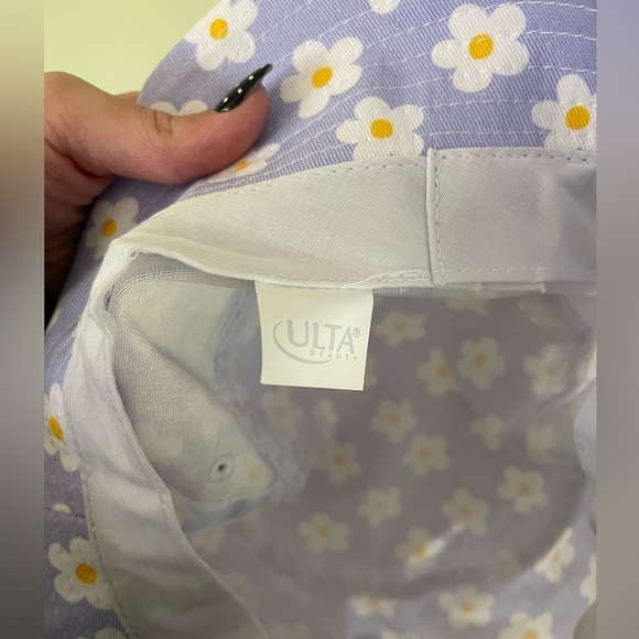 Ulta Lavender Daisy Bucket Hat One Size - Picture 4 of 4